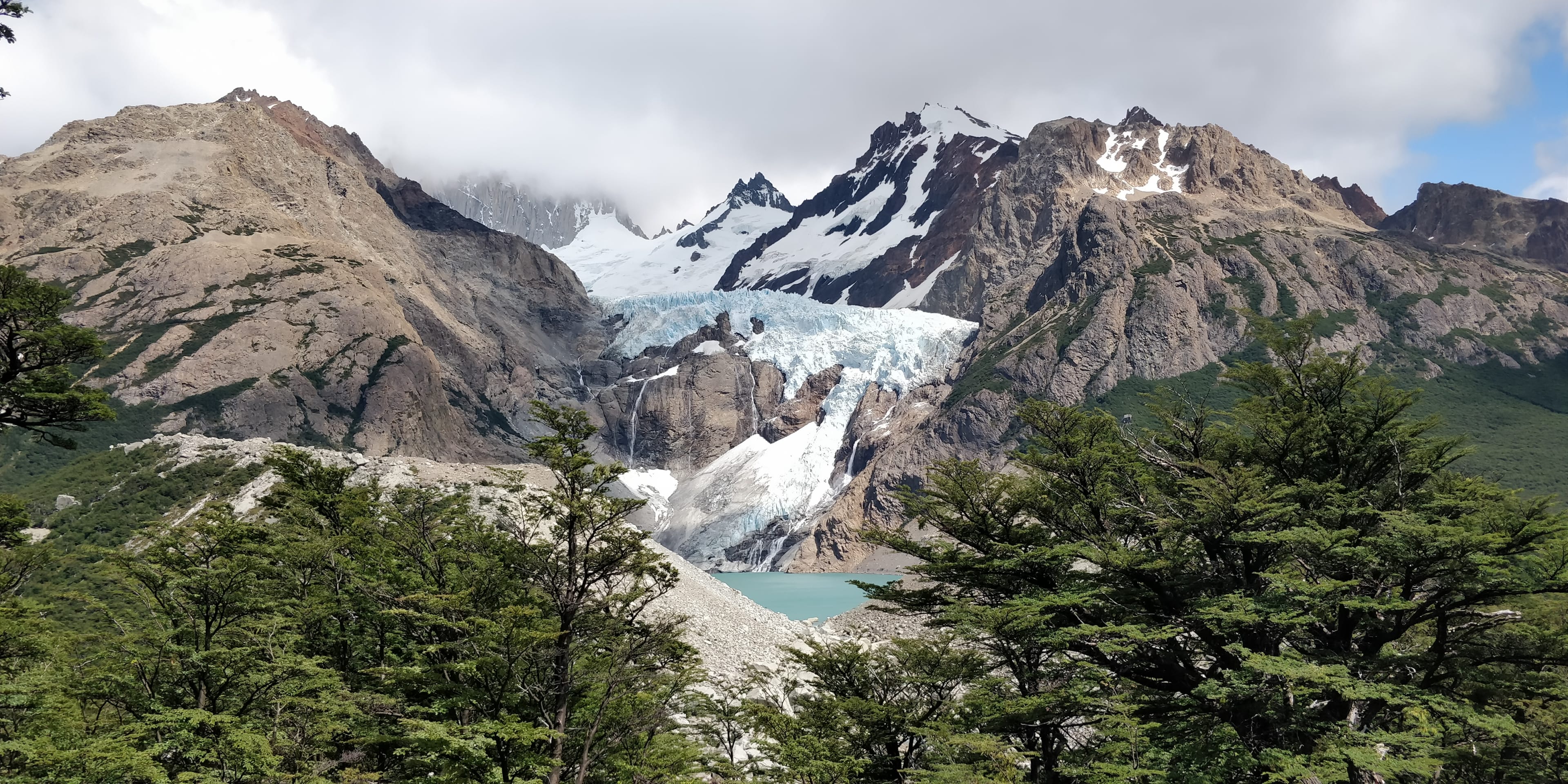 Trekking junto al Río Piedras Blancas
