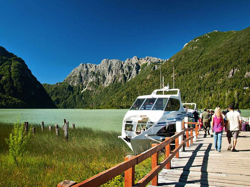 Navegación en Lago Frías