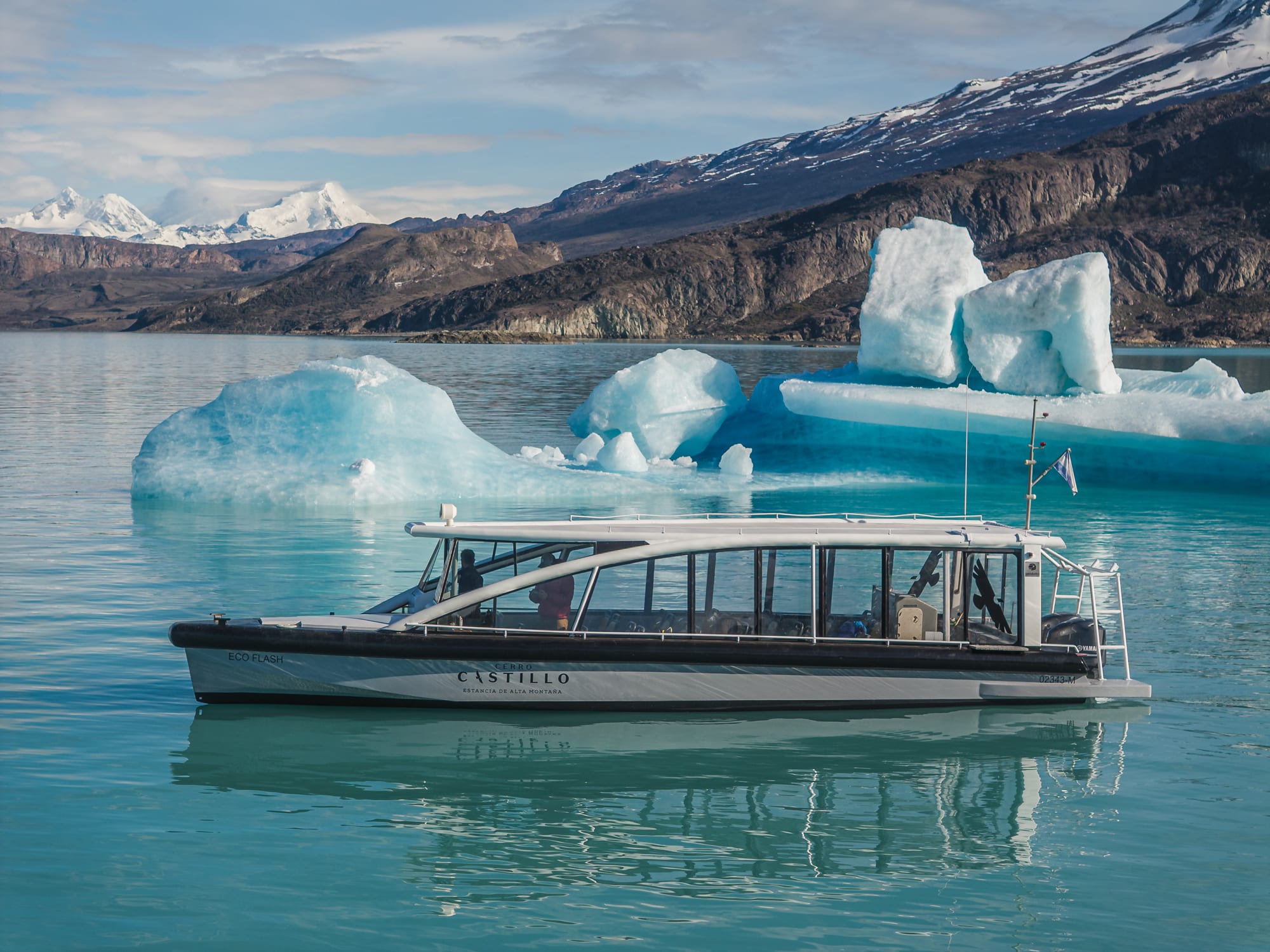 Navegación por el Lago Argentino