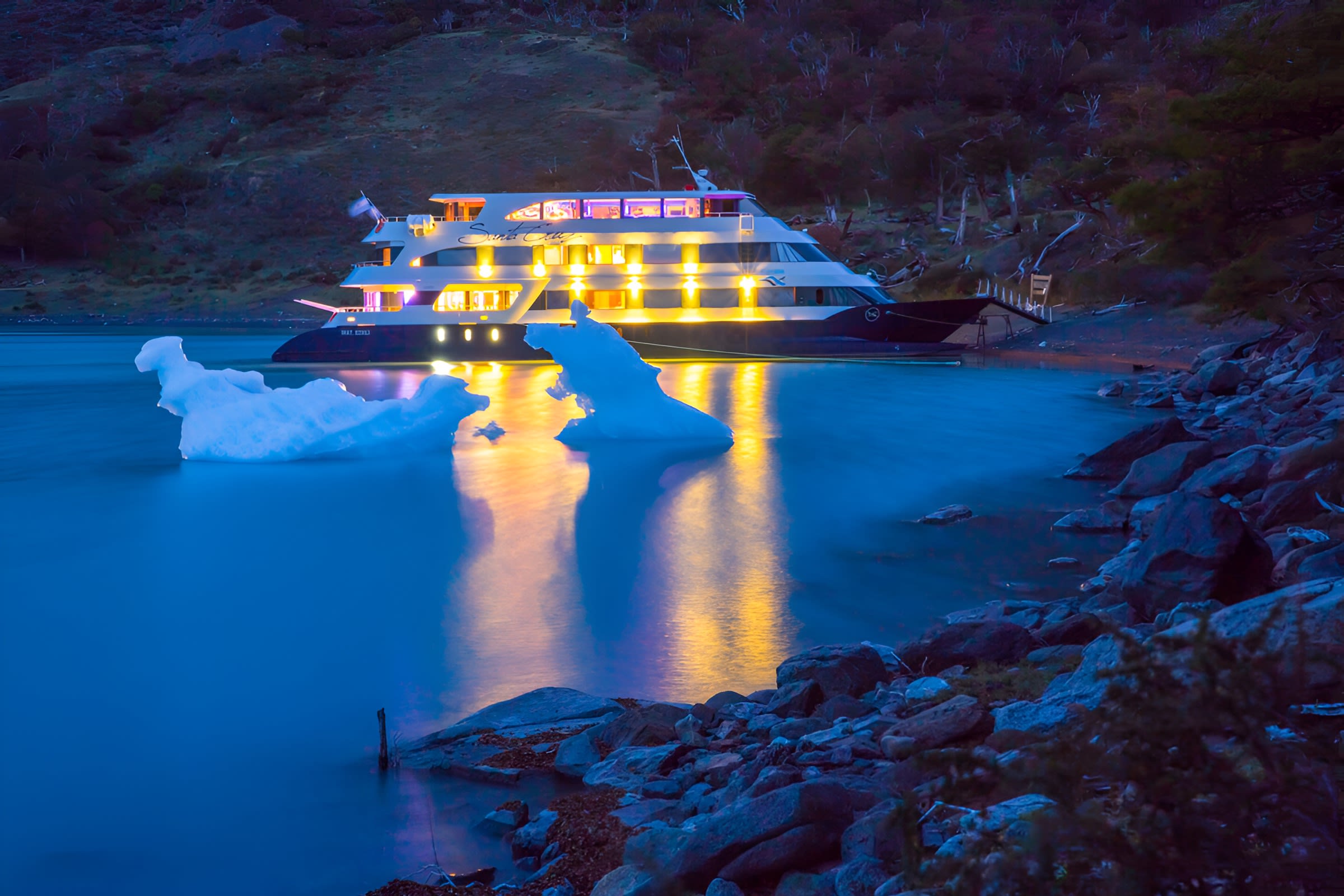 Espíritu de los Glaciares: Crucero Santa Cruz